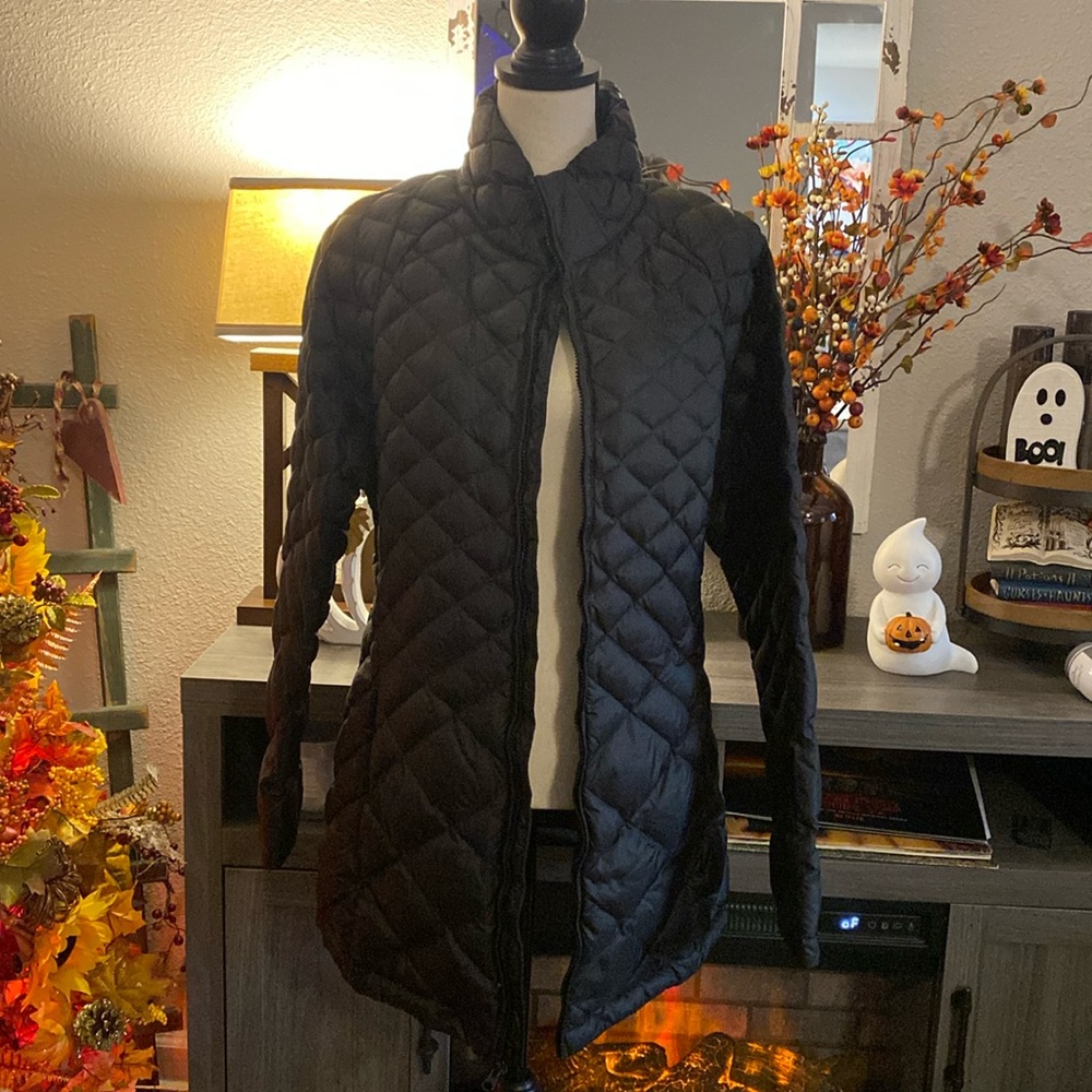 Black The North Face snow jacket Women’s size: XL
